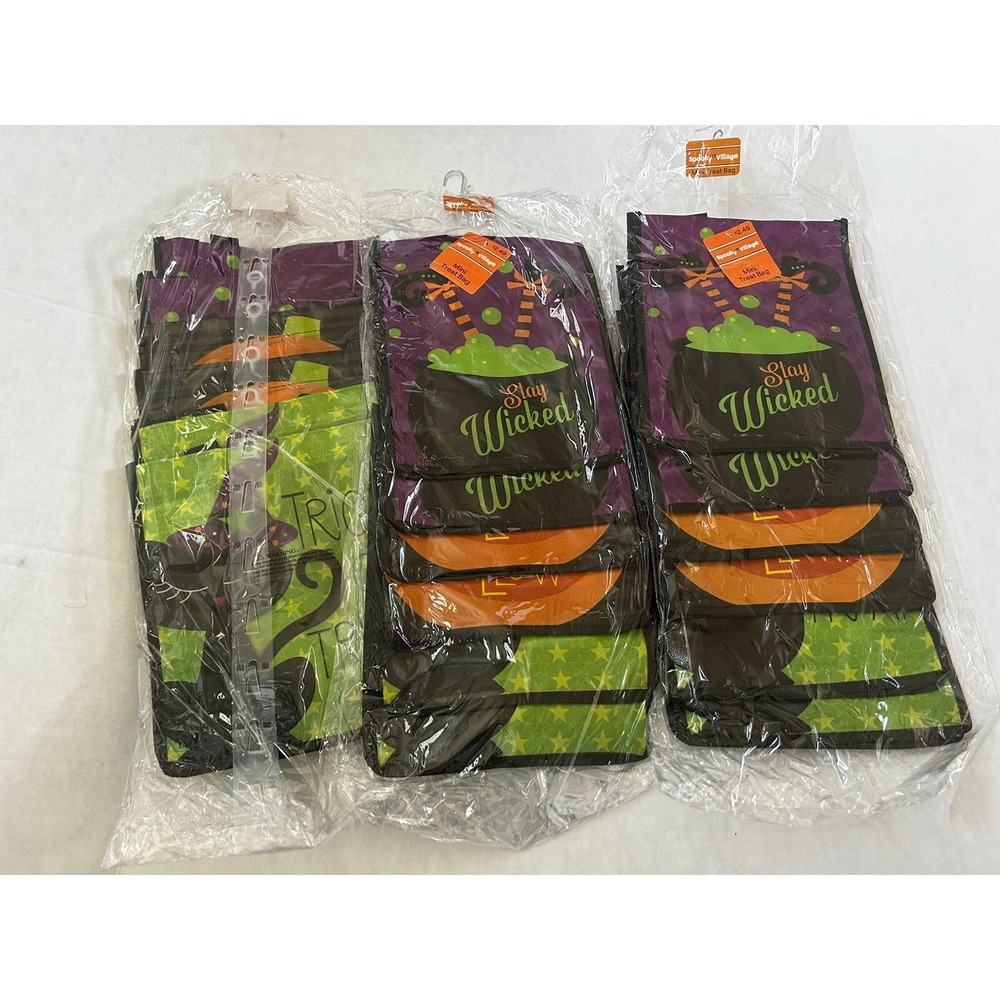 Halloween Trick or Treat Bags Lot of 18 8" X 10" X 3" Pumpkins Witches Cauldrons